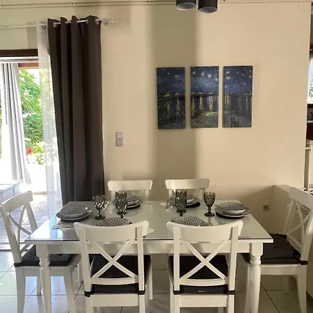 Vicky's Garden Skiathos Town
